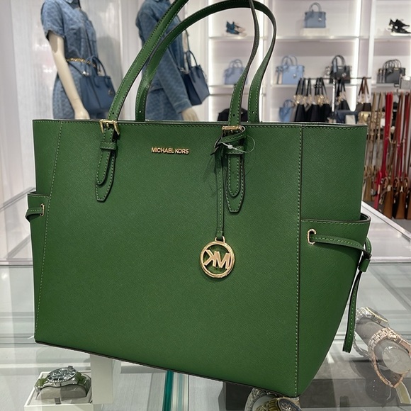 MICHAEL KORS
Gilly Large Saffiano Leather Tote Shoulder Bag
Fern Green
NWT - Picture 13 of 16